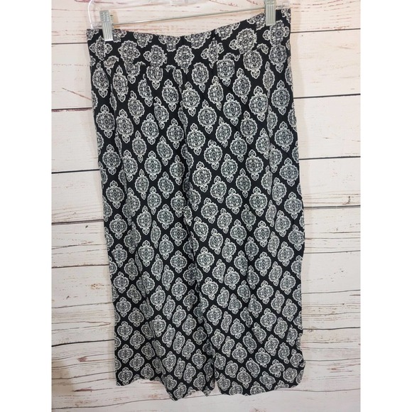 NWT Christopher & Banks Black Baroque Wide Leg Capri Pants Women's Size Large - Picture 2 of 11